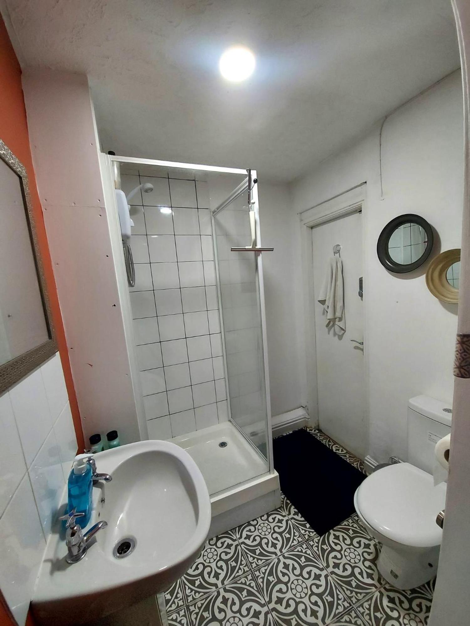 Kelsall Guest House Бирмингем Экстерьер фото